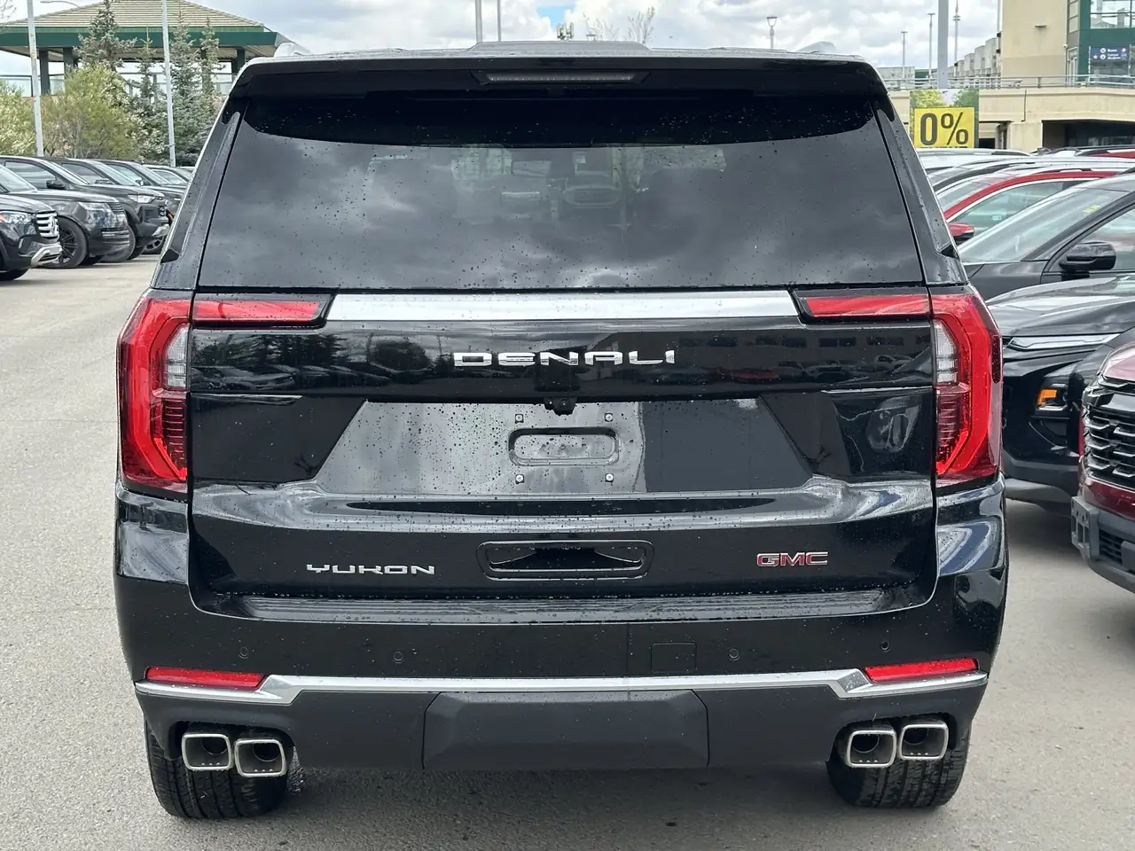 GMC Yukon снимка GMC Yukon