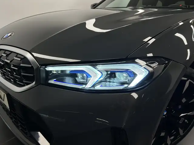 BMW 3 Series view 8