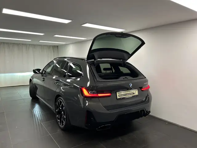 BMW 3 Series view 11