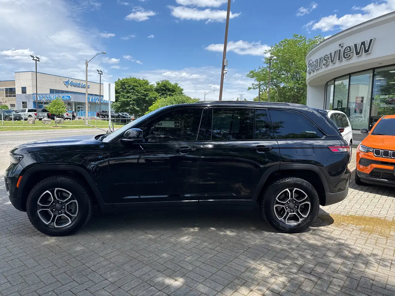 Jeep Grand Cherokee снимка Jeep Grand Cherokee