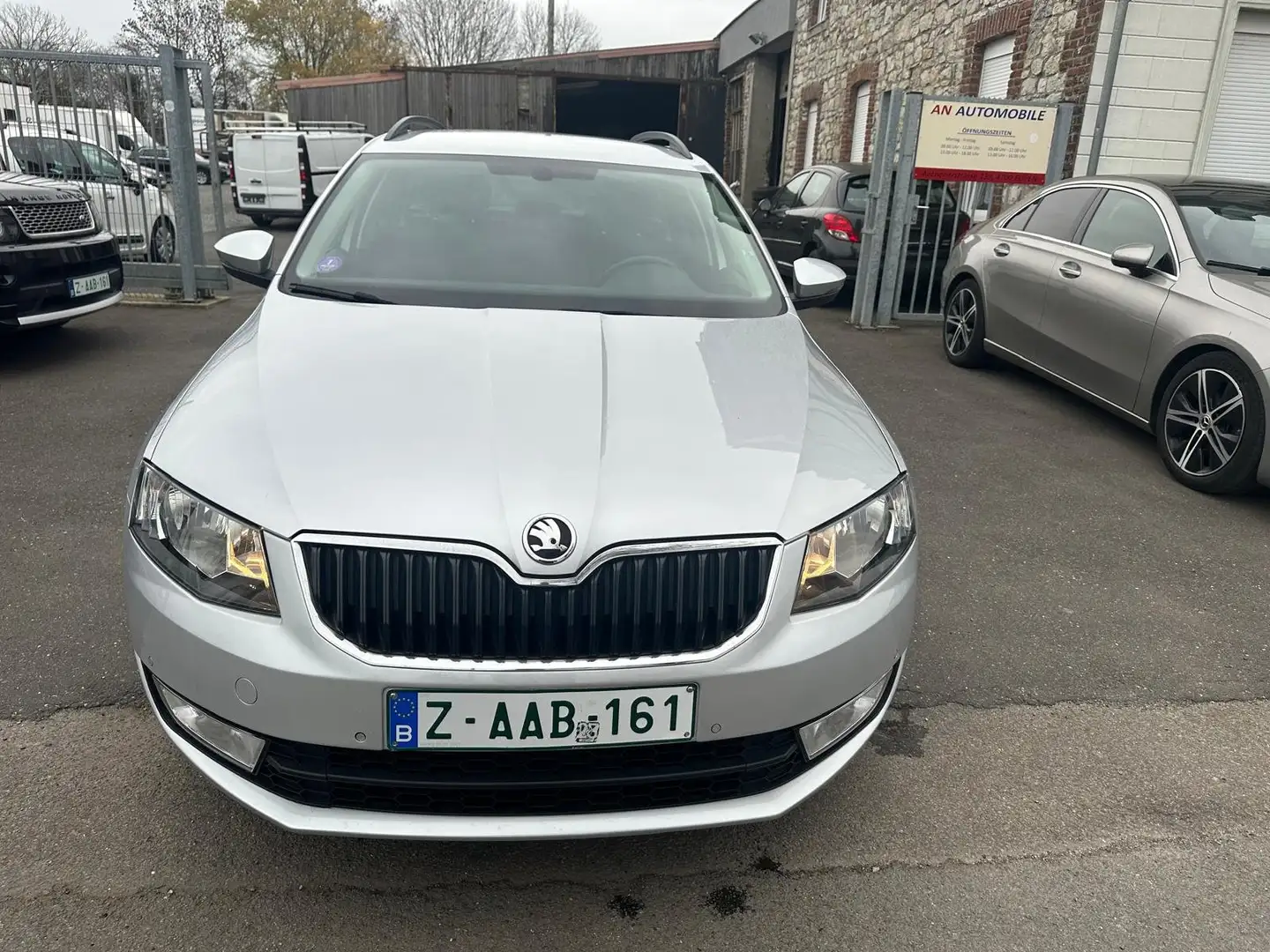 Skoda Octavia Octavia SW 1.0 TSI Ambition Grau - 2