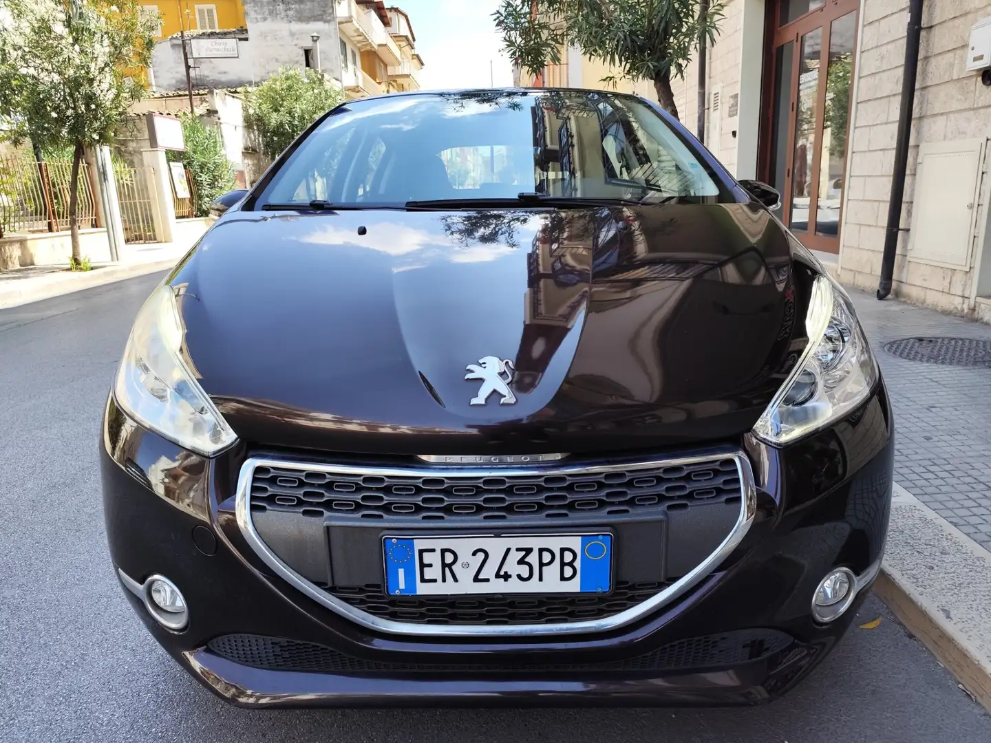 Peugeot 208 1.4 HDi 68 CV 5 porte Allure Lilla - 2
