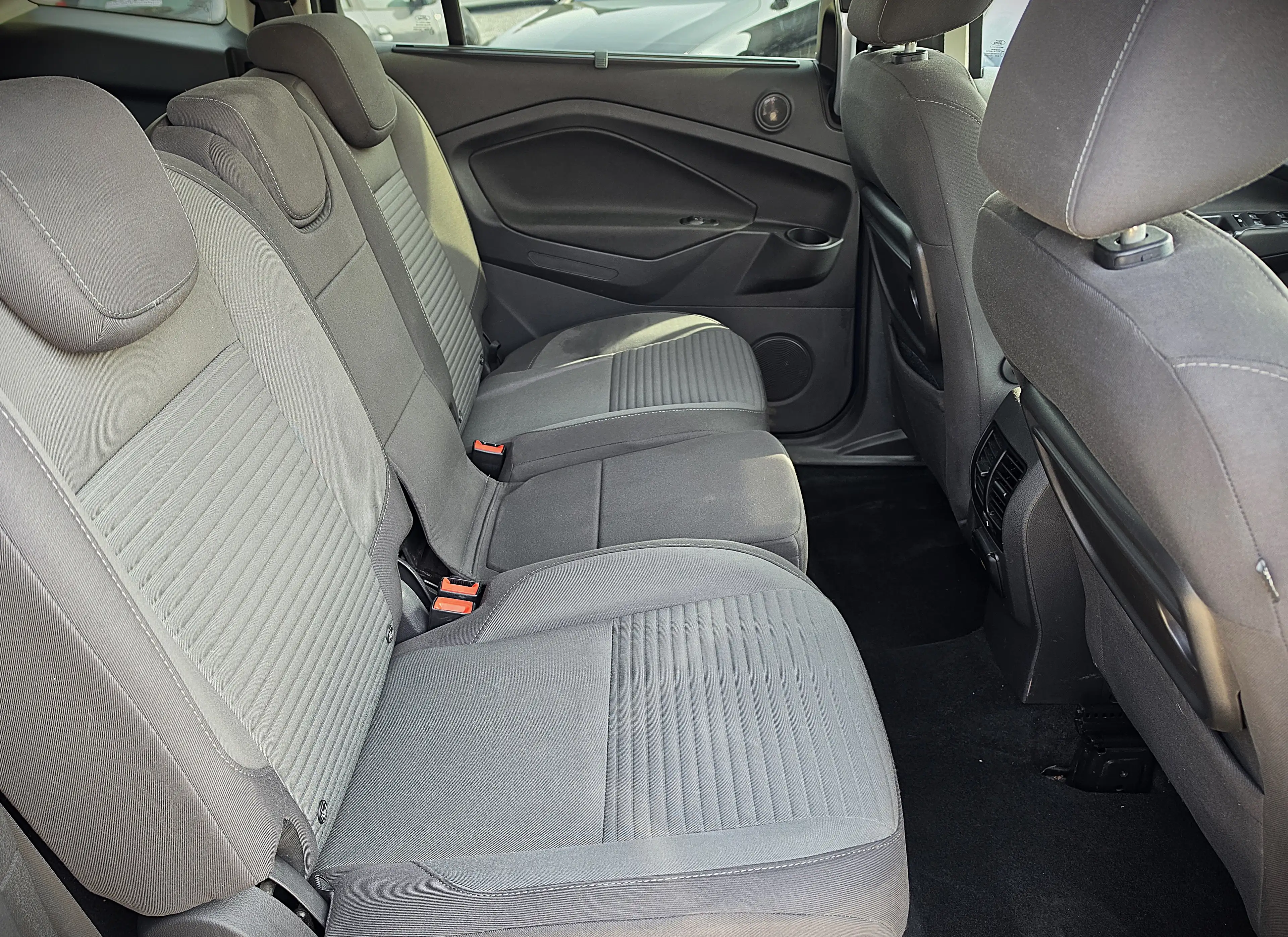 Ford Grand C-Max 7 PLACES - NEW DISTRIBUTION - PRET A IMMATRICULER — photo 10