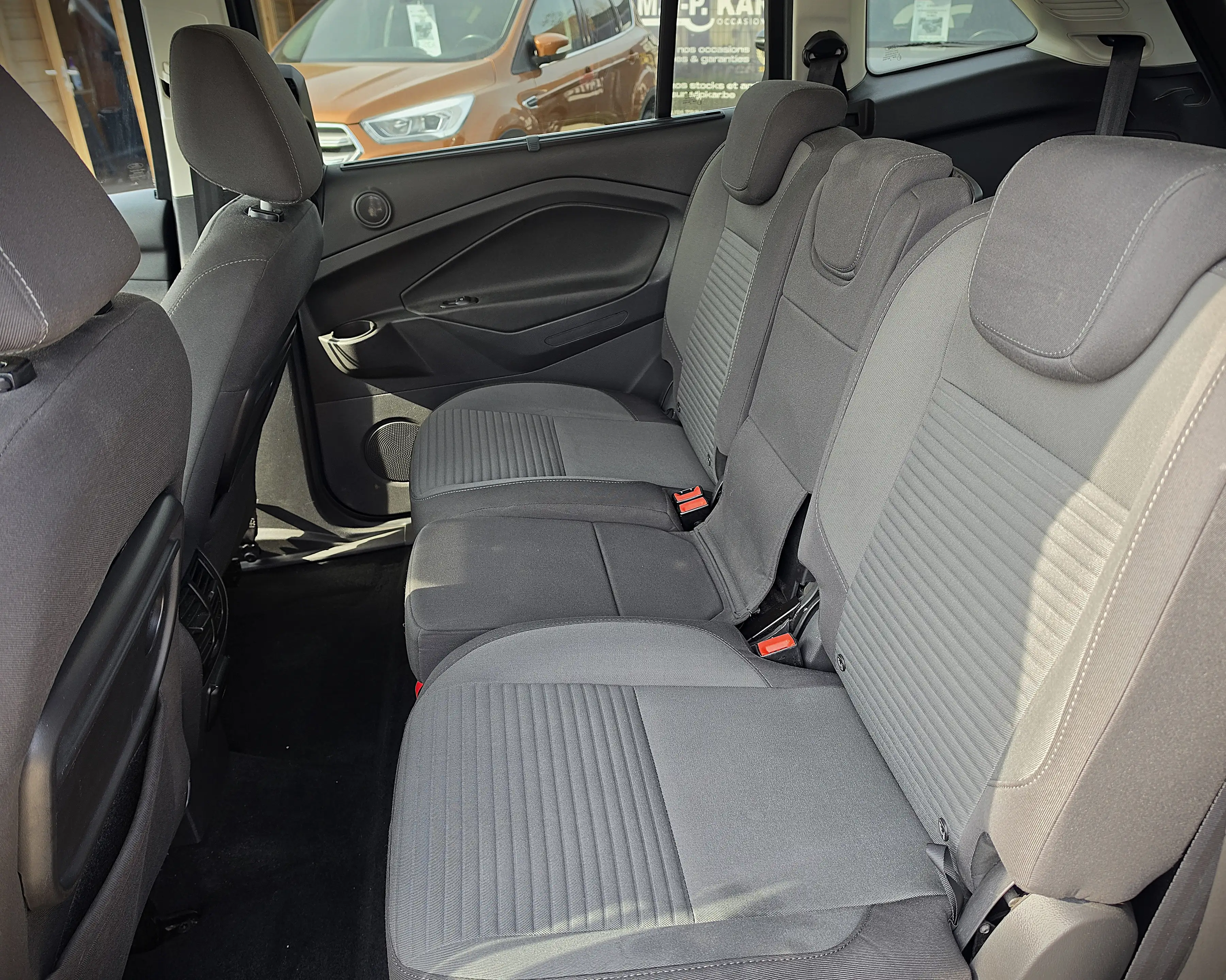 Ford Grand C-Max 7 PLACES - NEW DISTRIBUTION - PRET A IMMATRICULER — photo 9