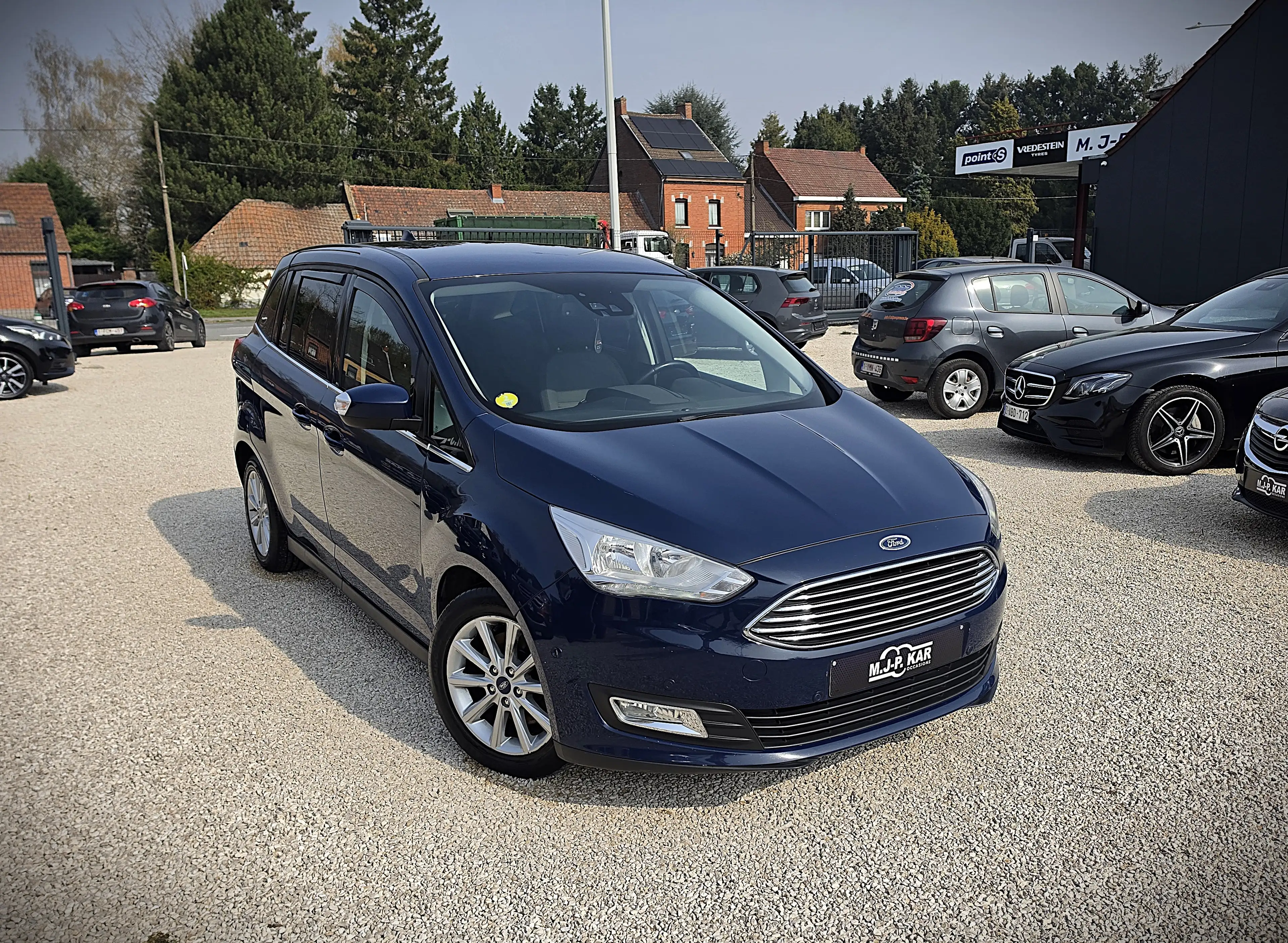 Ford Grand C-Max 7 PLACES - NEW DISTRIBUTION - PRET A IMMATRICULER — photo 3