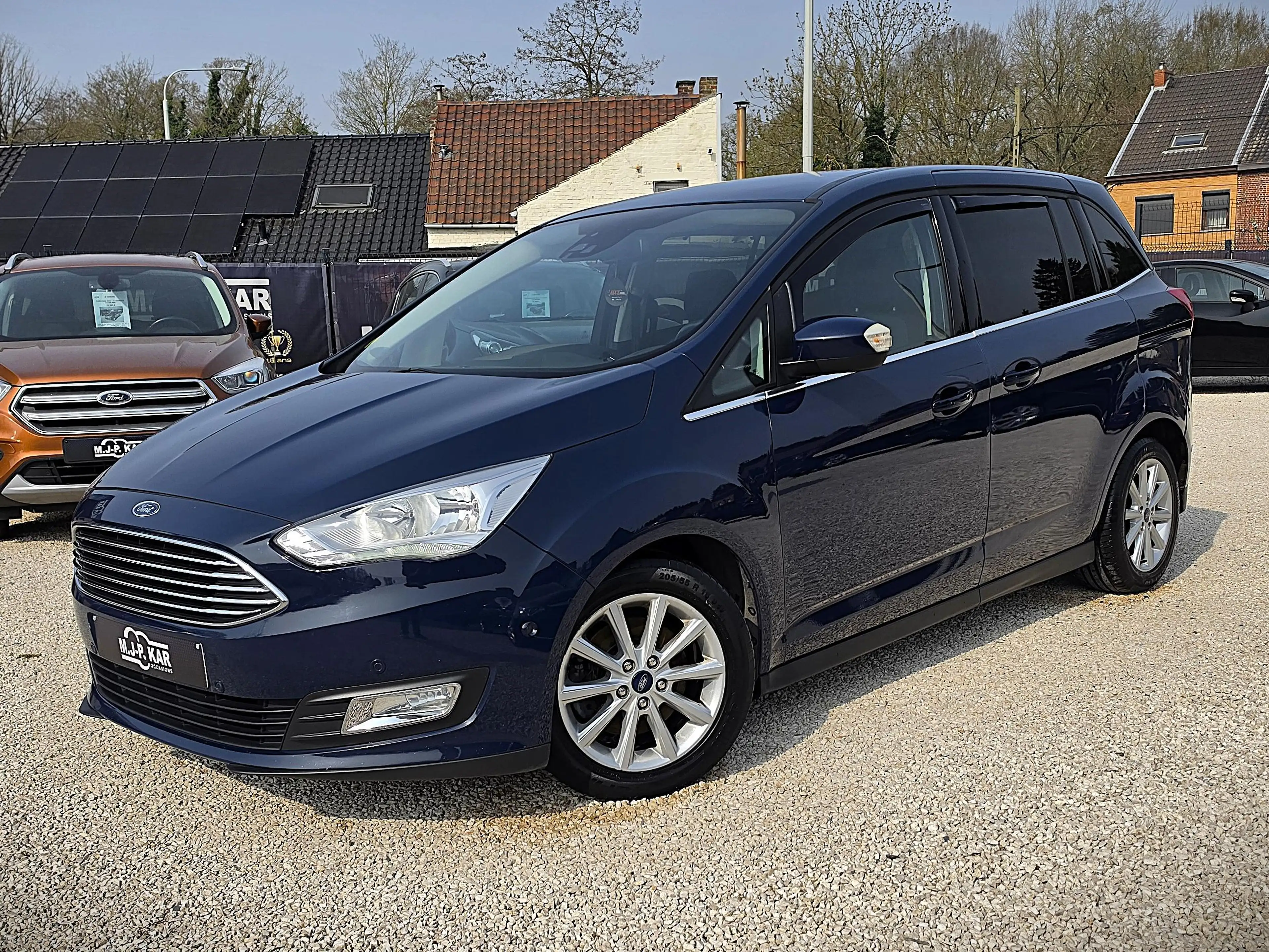 Ford Grand C-Max 7 PLACES - NEW DISTRIBUTION - PRET A IMMATRICULER — photo 2