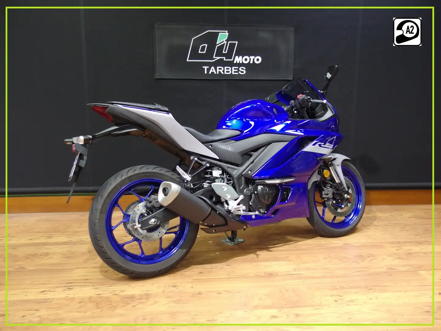Yamaha YZF-R3 Blau - 2