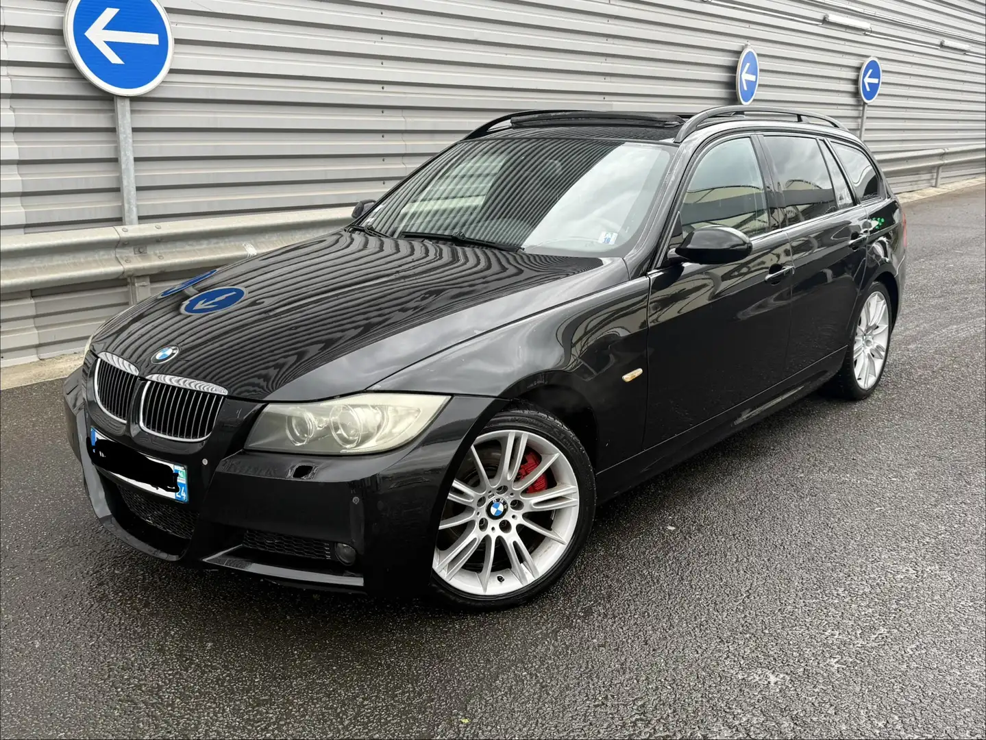 BMW 330 330xd 231ch Confort A Noir - 1