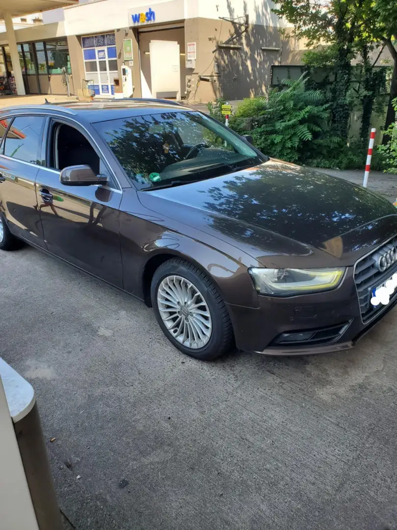 Audi A4 Avant 2.0 TDI DPF Attraction - 2