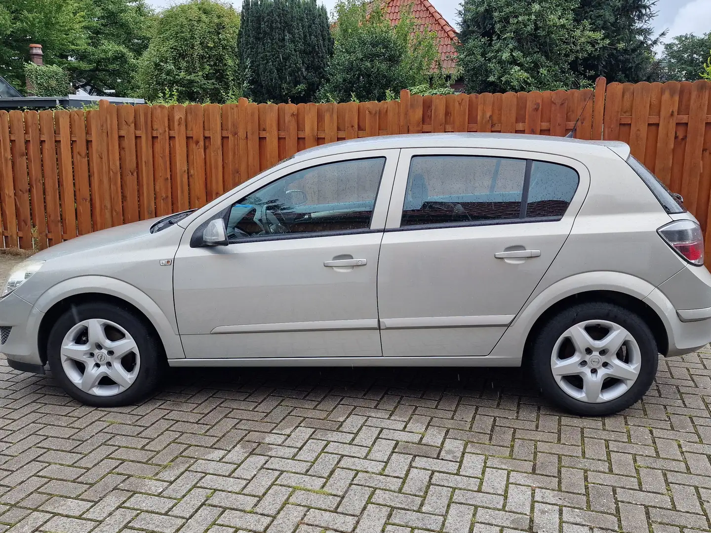 Opel Astra Edition Beige - 2