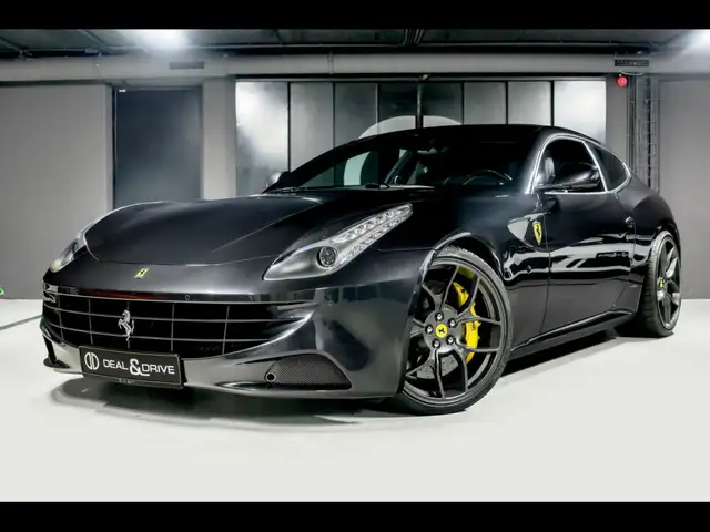 Ferrari FF 6.2 V12 4RM°NOVITEC°GRIGIO GRANITO°PANO°KAM