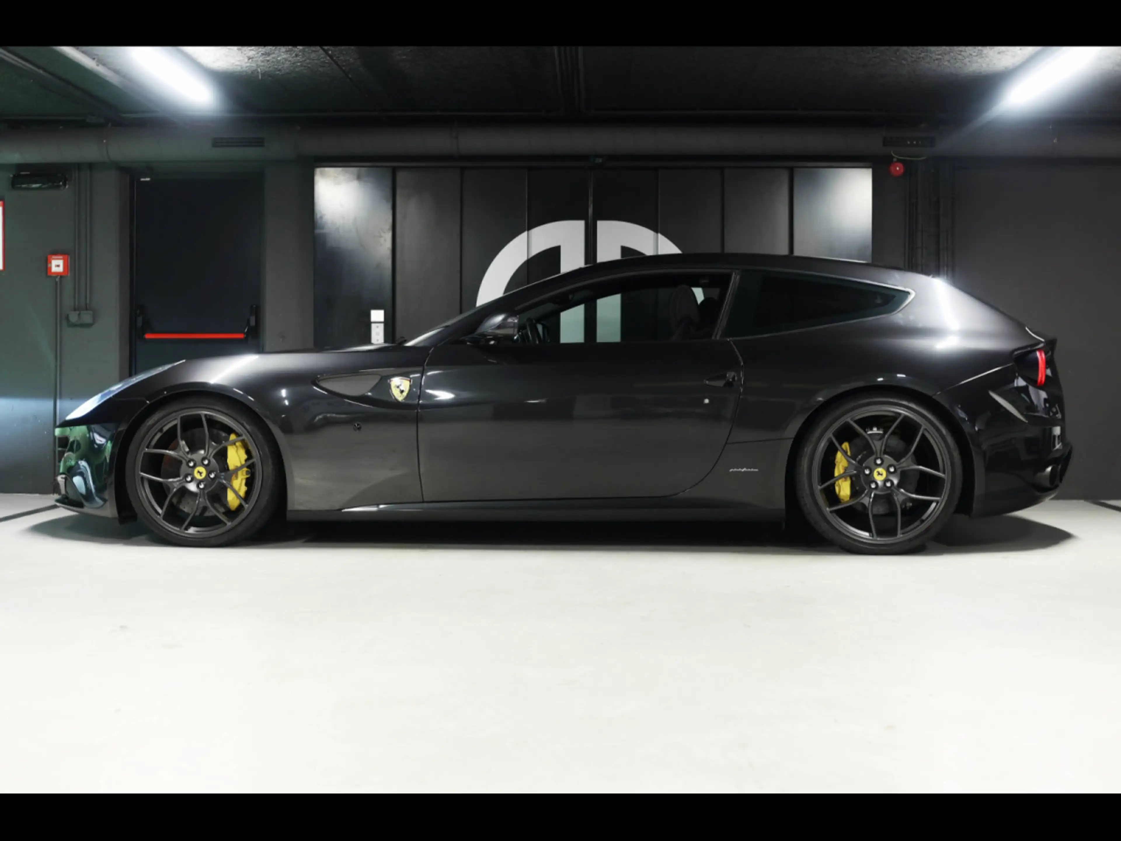 Ferrari FF 6.2 V12 4RM°NOVITEC°GRIGIO GRANITO°PANO°KAM — photo 2