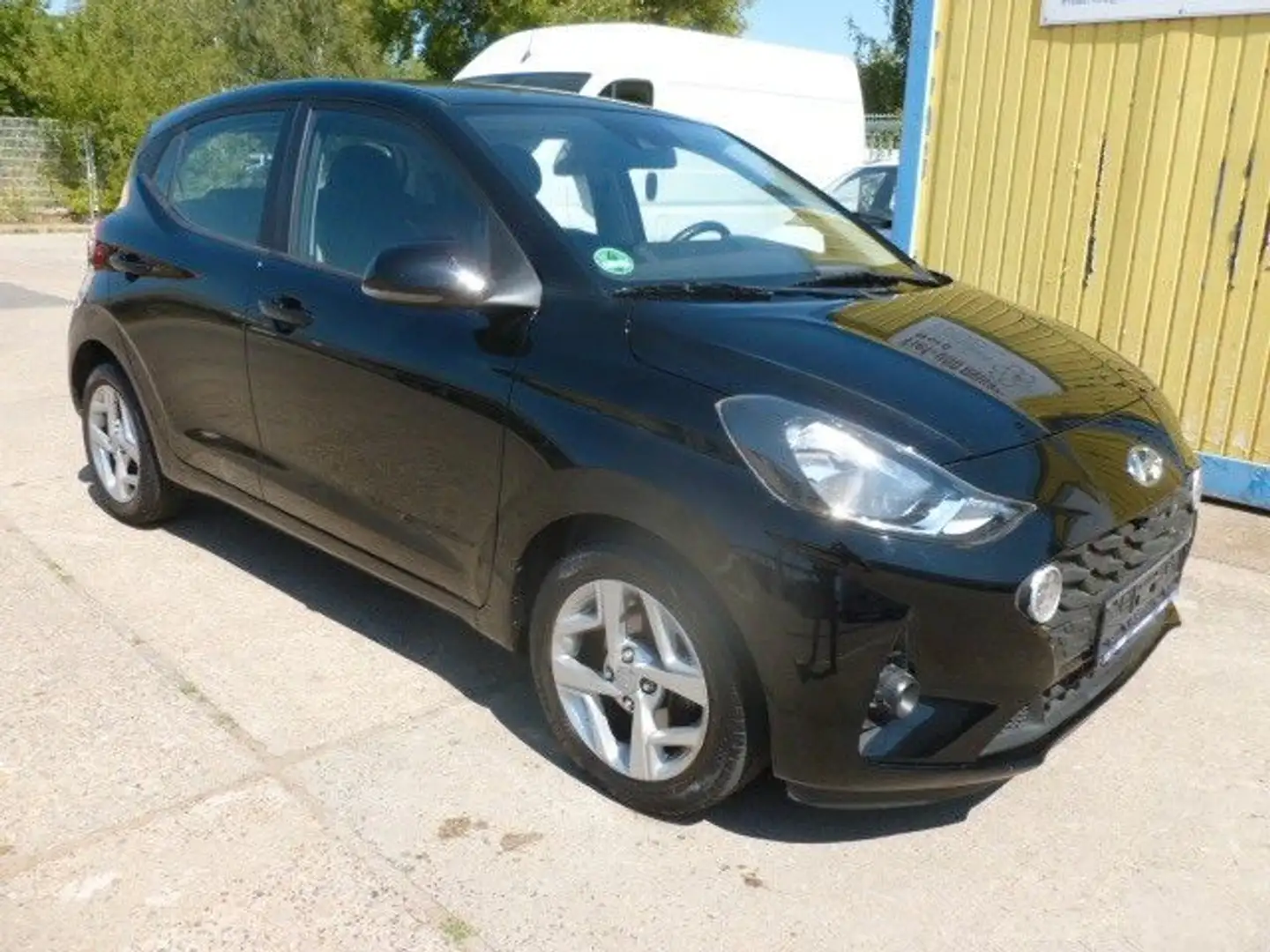 Hyundai i10 1.0 Trend AMT 1Hand SHG Noir - 2