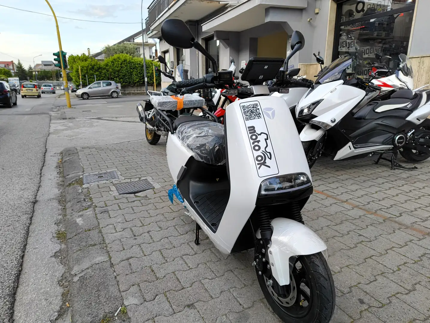 Yadea G5 S Bianco - 2