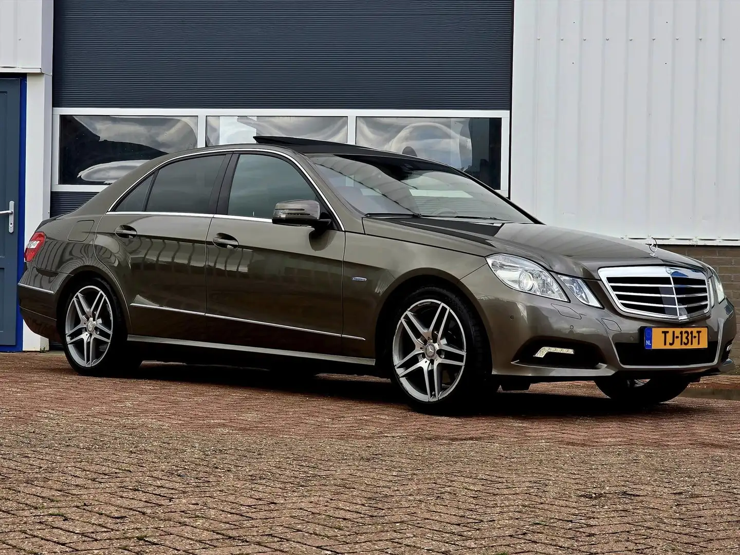 Mercedes-Benz E 300 3.0 CDI E300 SEDAN AUT Gris - 2