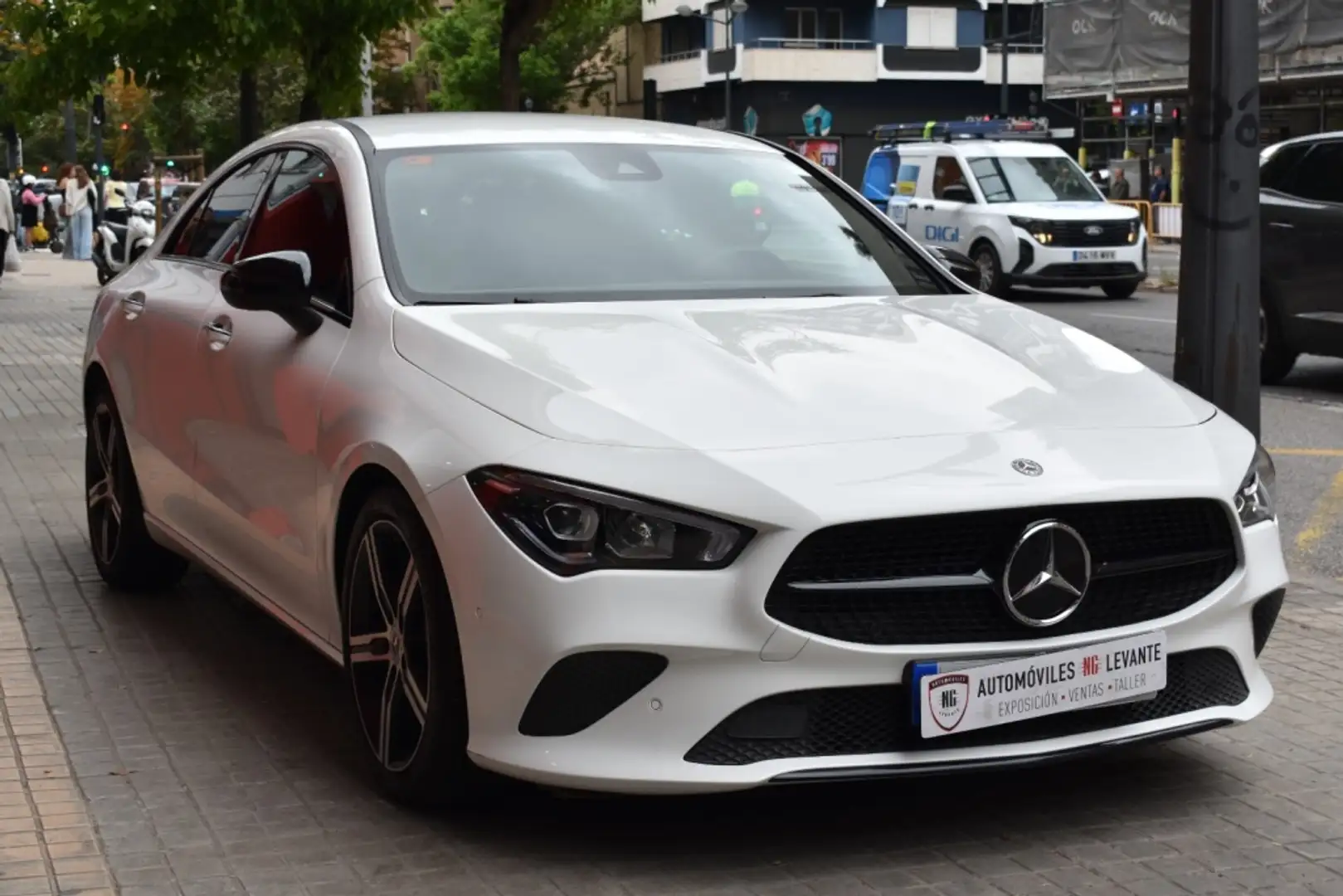 Mercedes-Benz CLA 200 7G-DCT Blanco - 2