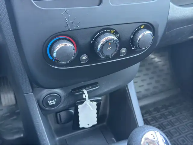 Renault Clio view 14