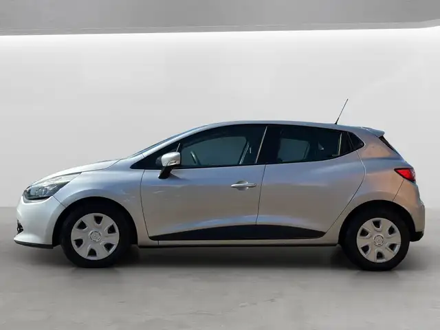 Renault Clio view 3