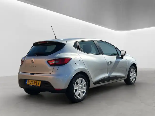Renault Clio view 7