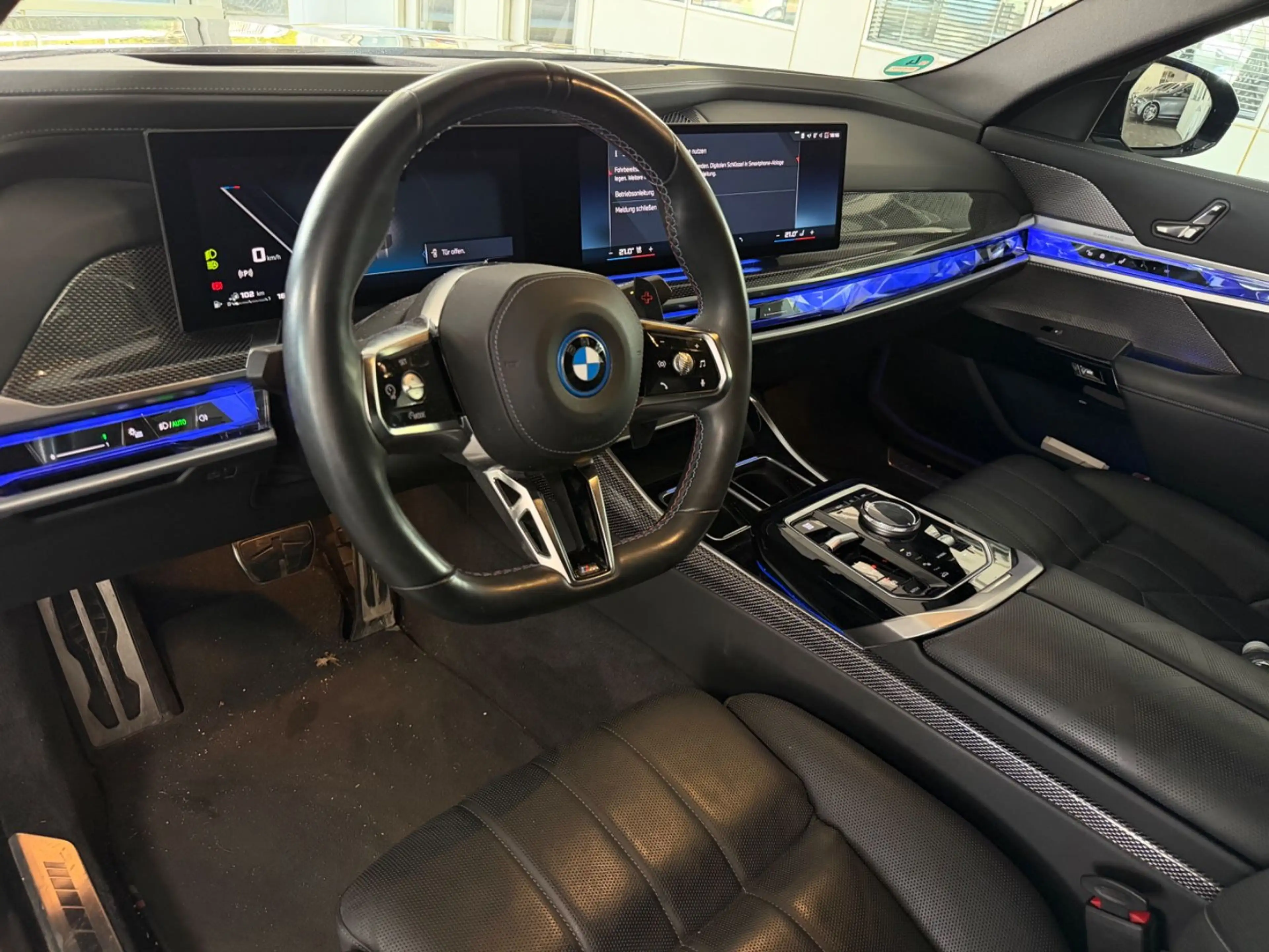 BMW 760 e xDrive / 1.Hand / NAVI / S-Heft — photo 17