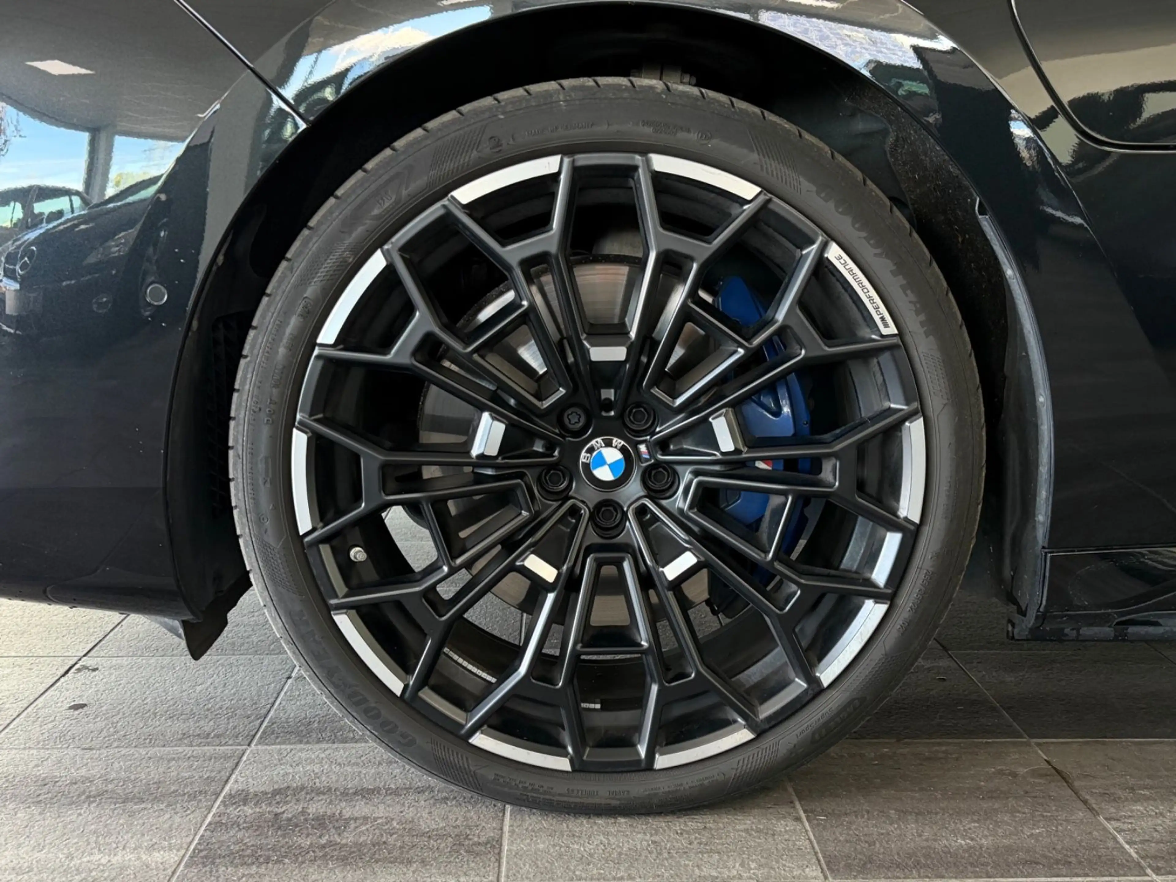 BMW 760 e xDrive / 1.Hand / NAVI / S-Heft — photo 23