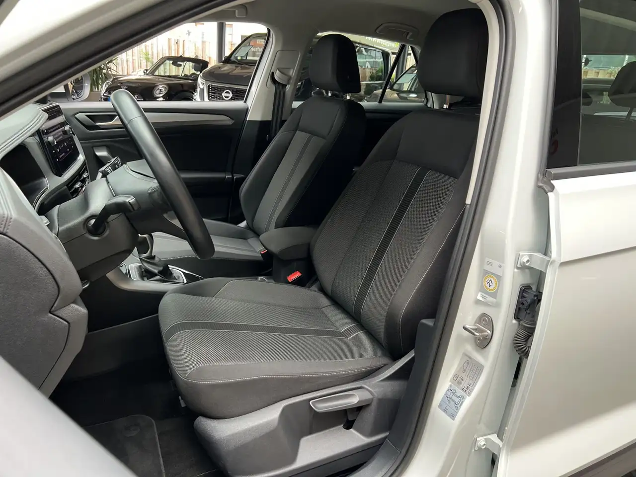 Volkswagen T-Roc 2.0TDI Life IQ-Drive DSG Navi ACC CarPlay, миниатюра 2