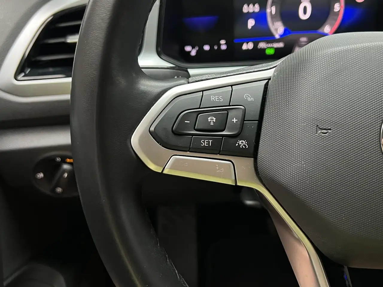 Volkswagen T-Roc 2.0TDI Life IQ-Drive DSG Navi ACC CarPlay, миниатюра 25
