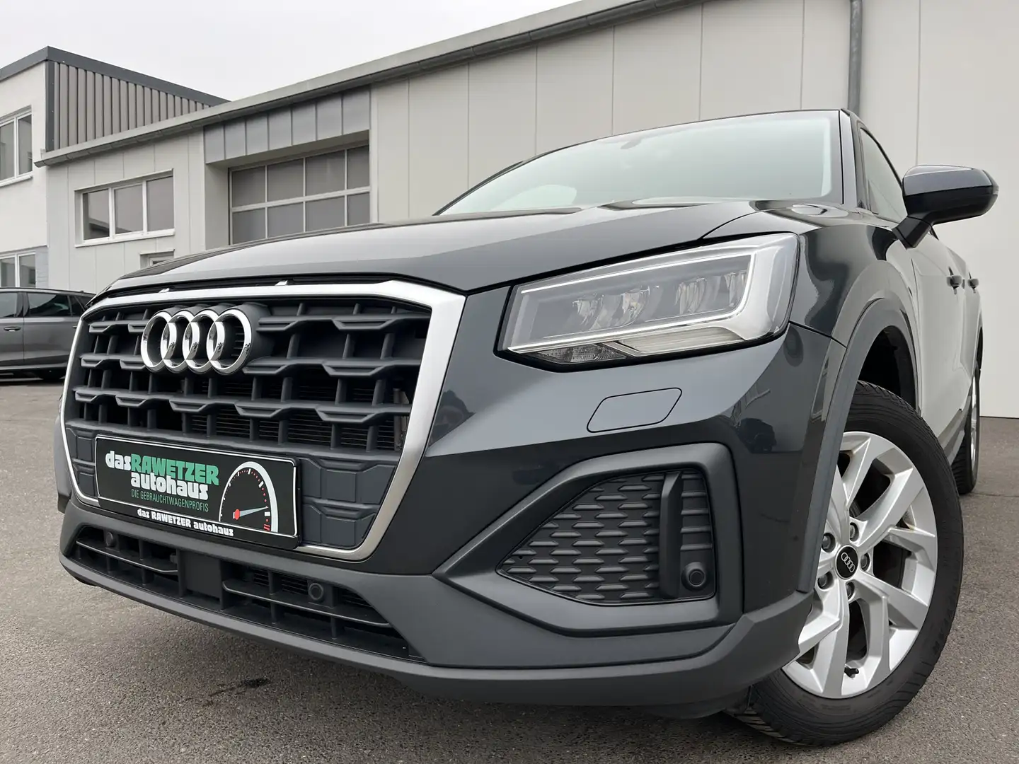 Audi Q2 35 1.5 TFSI S tronic 141€ m. 20% Anzahlung DAB N Grau - 1