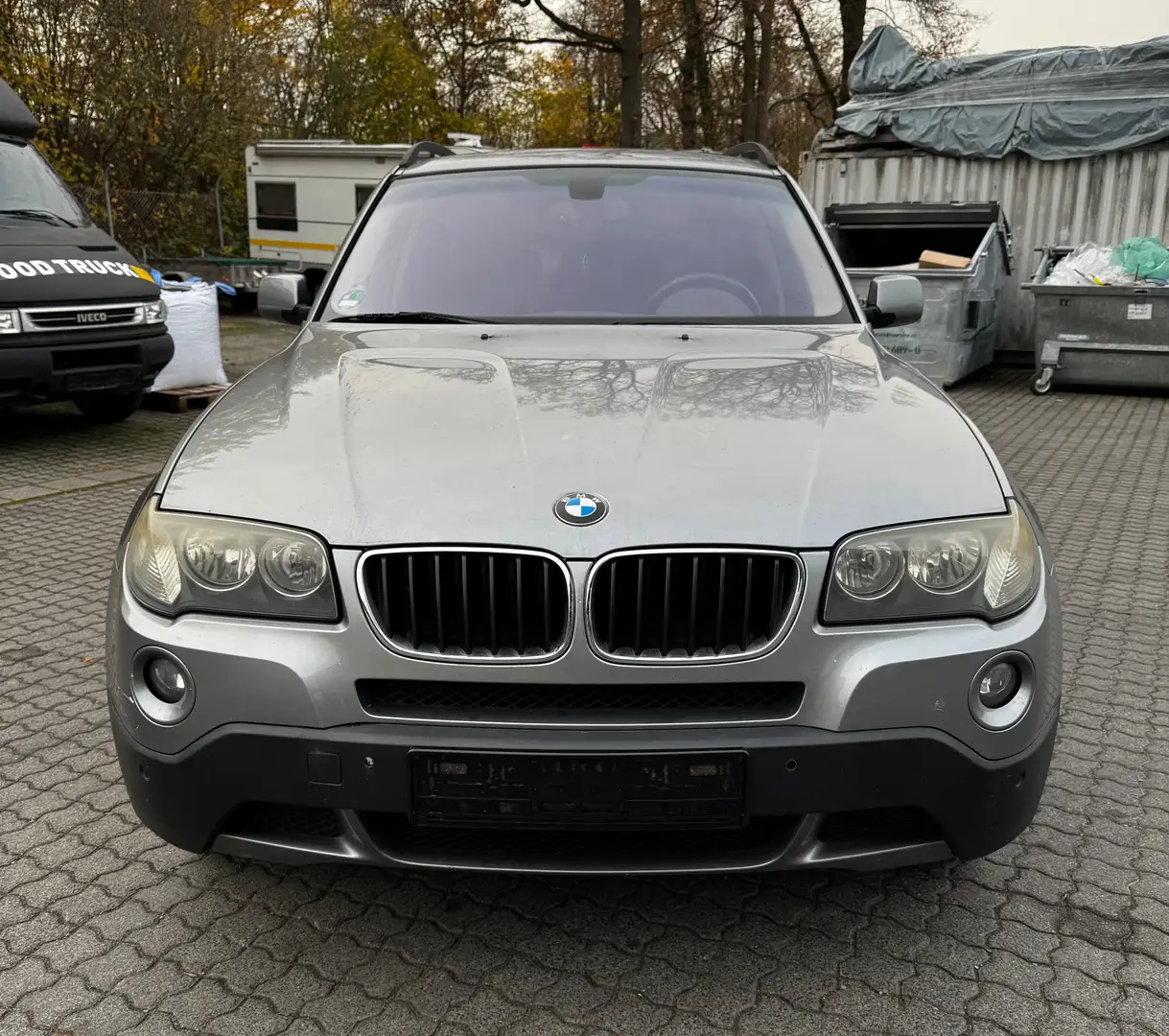 BMW X3 2.0d *TÜV2027*SHZ*Klimaaut.*Allwetter*PDC*AHK* Grau - 2
