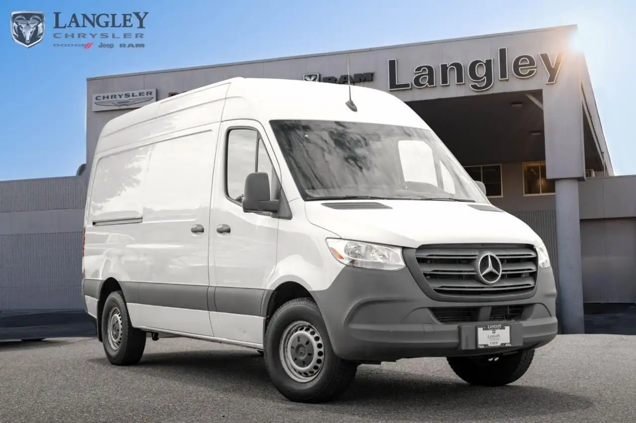 Mercedes-Benz Sprinter photo Mercedes-Benz Sprinter