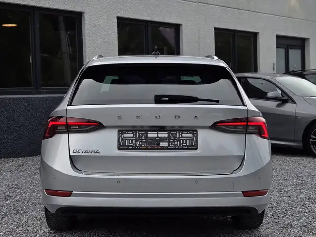Skoda Octavia view 6