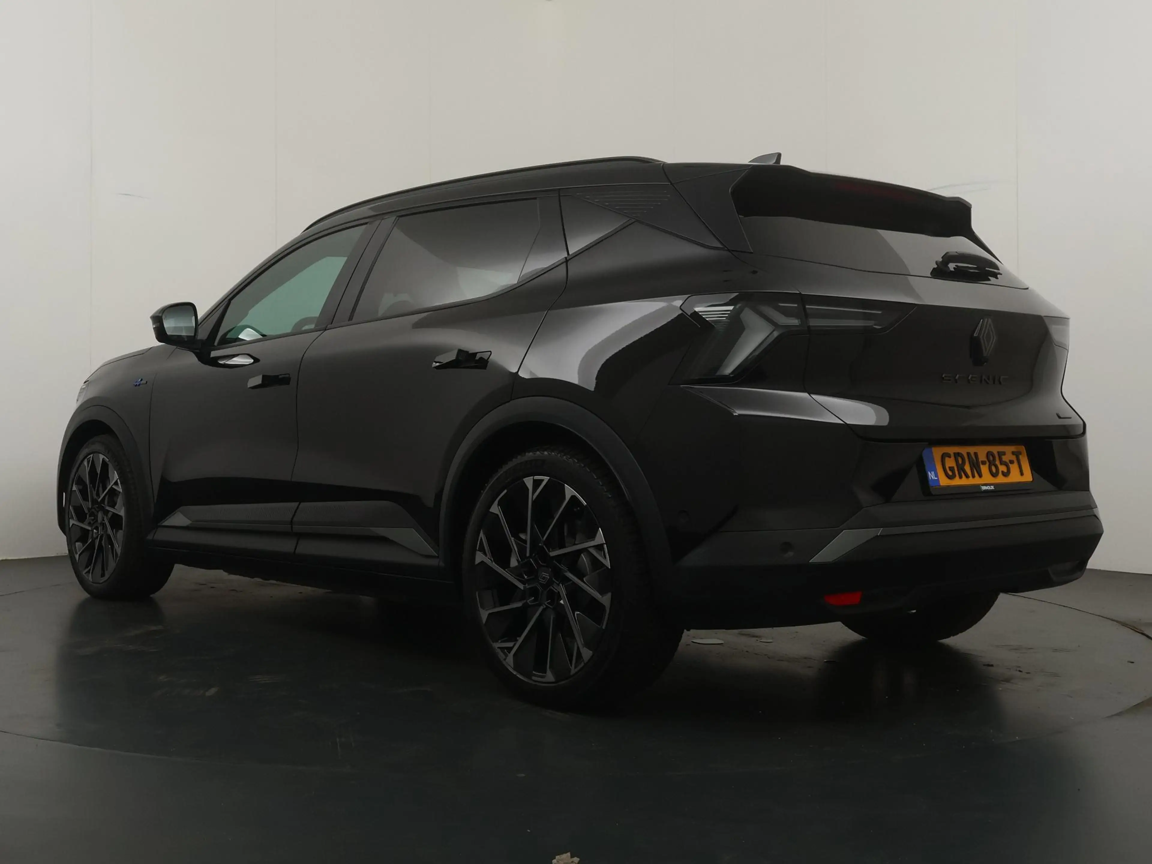 Renault Scenic E-Tech esprit Alpine 220 pk long range | Harman Ka — photo 3