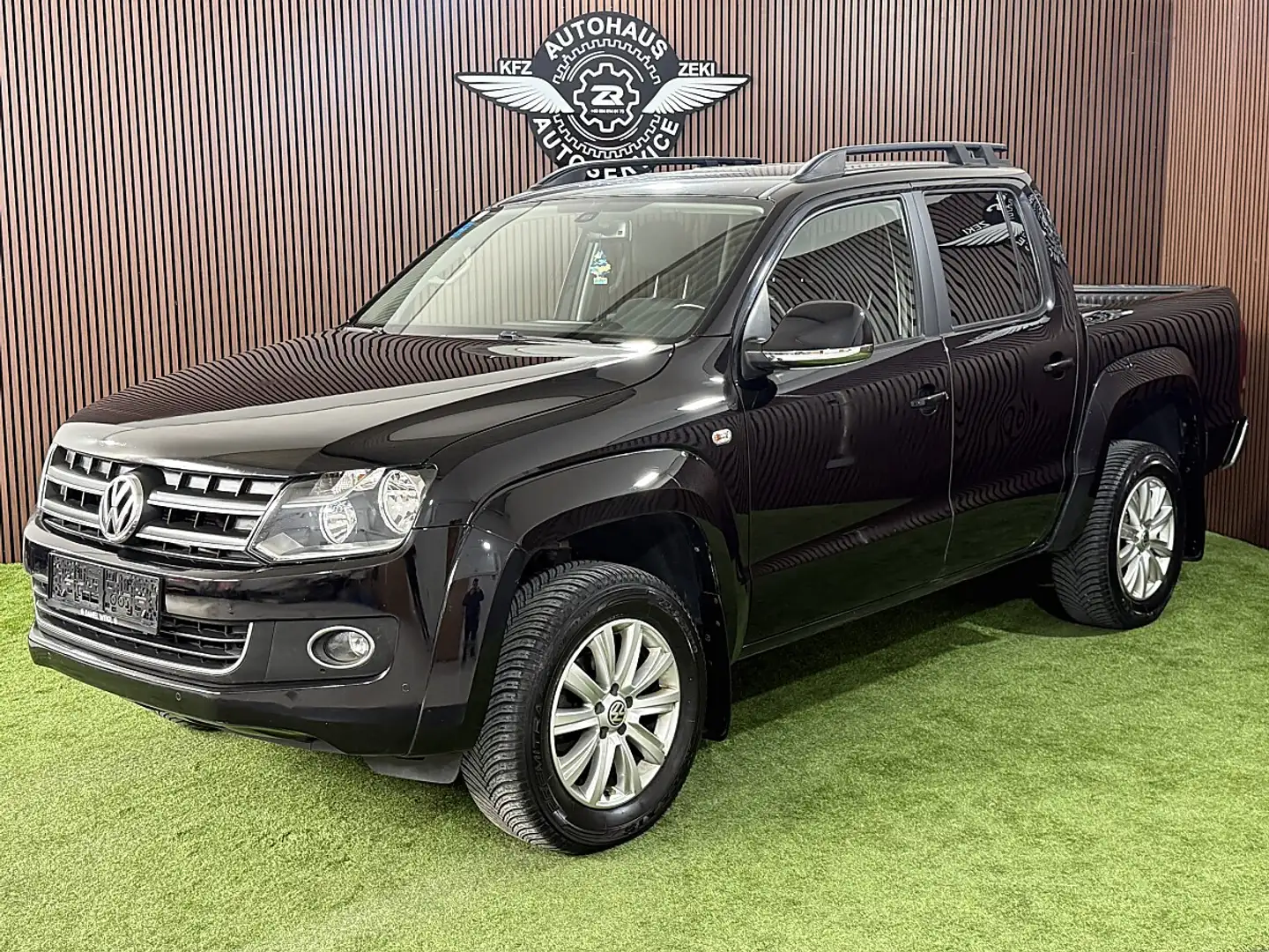 Volkswagen Amarok DoubleCab Highline BiTDI 4x4 Aut. Schwarz - 1
