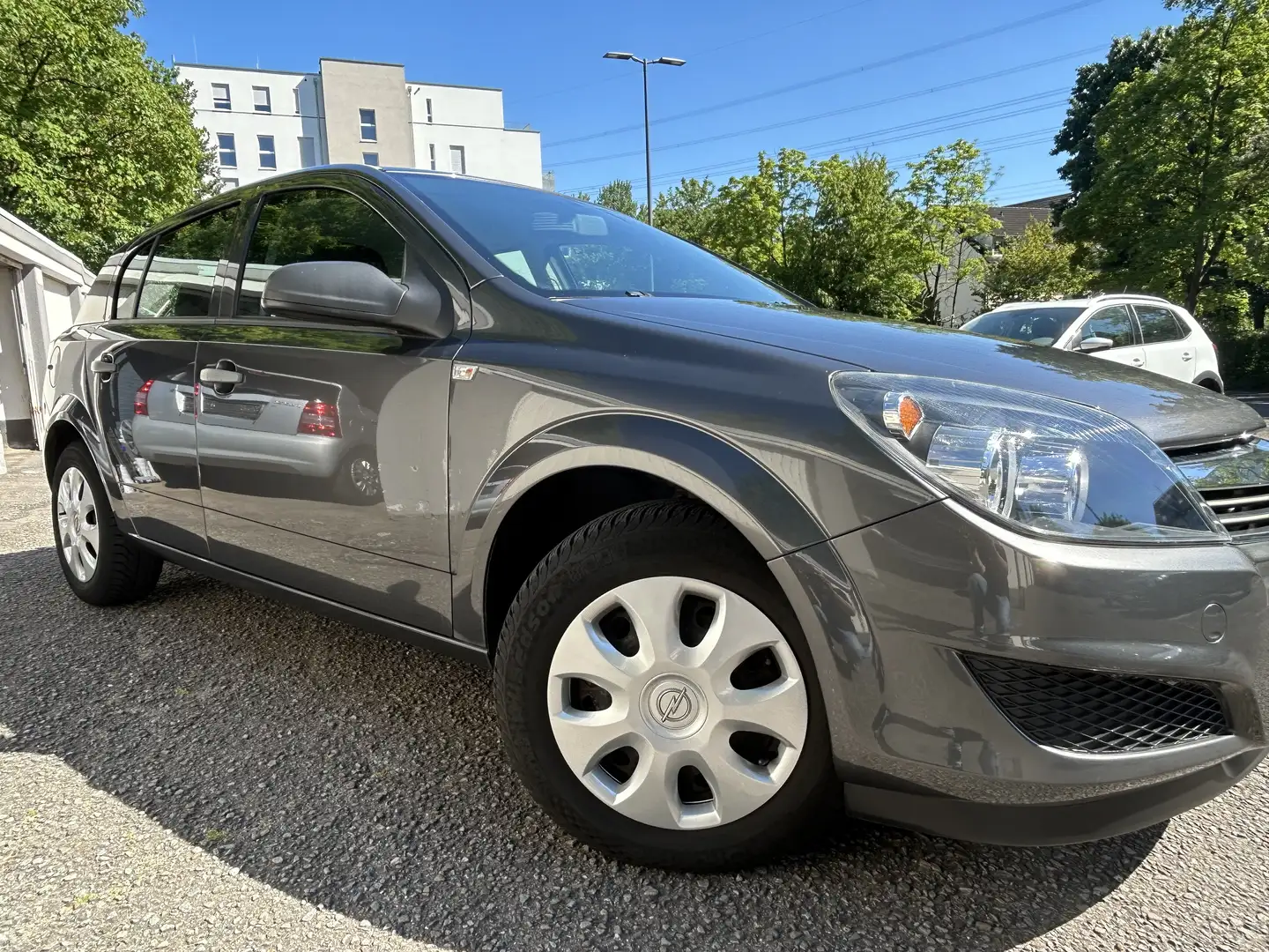 Opel Astra 1.4 Edition, HU neu, Klimaanlage, All-Wetterreifen Gris - 1