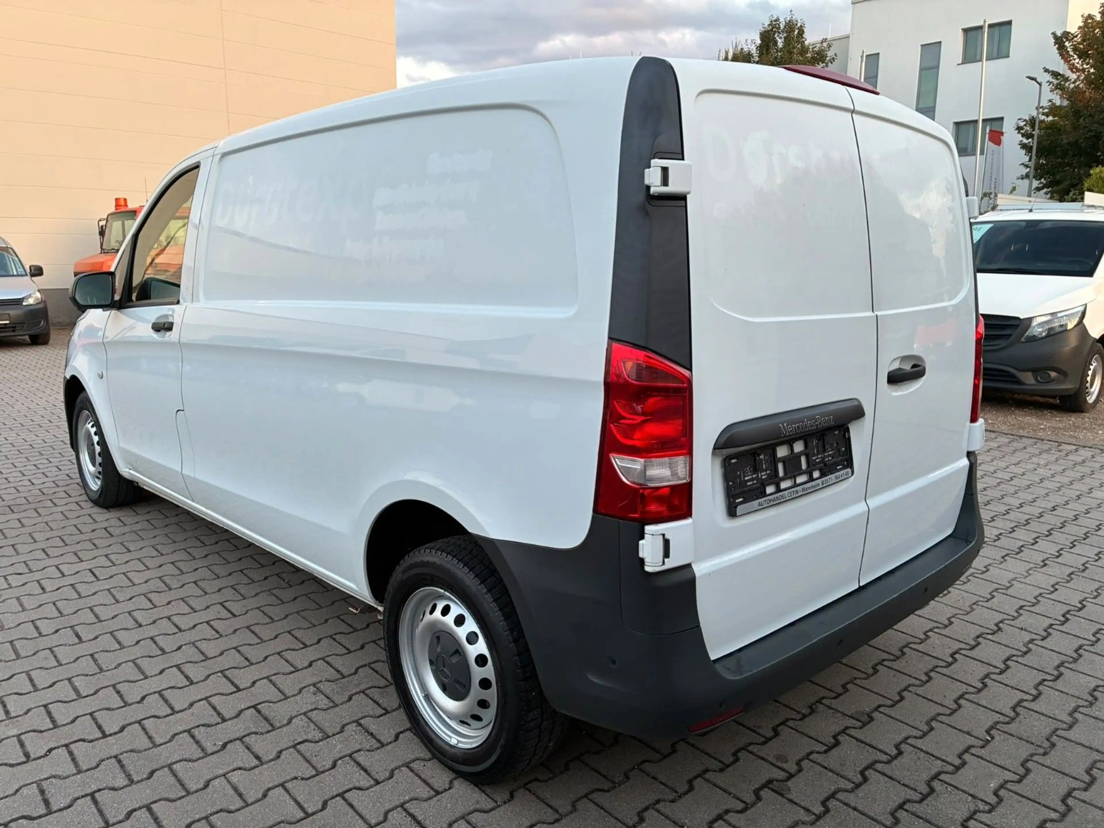 Mercedes-Benz Vito Kasten 111 CDI FWD kompakt — photo 9
