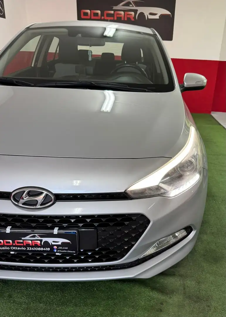 Hyundai i20 5p 1.1 crdi Comfort 75cv - 2