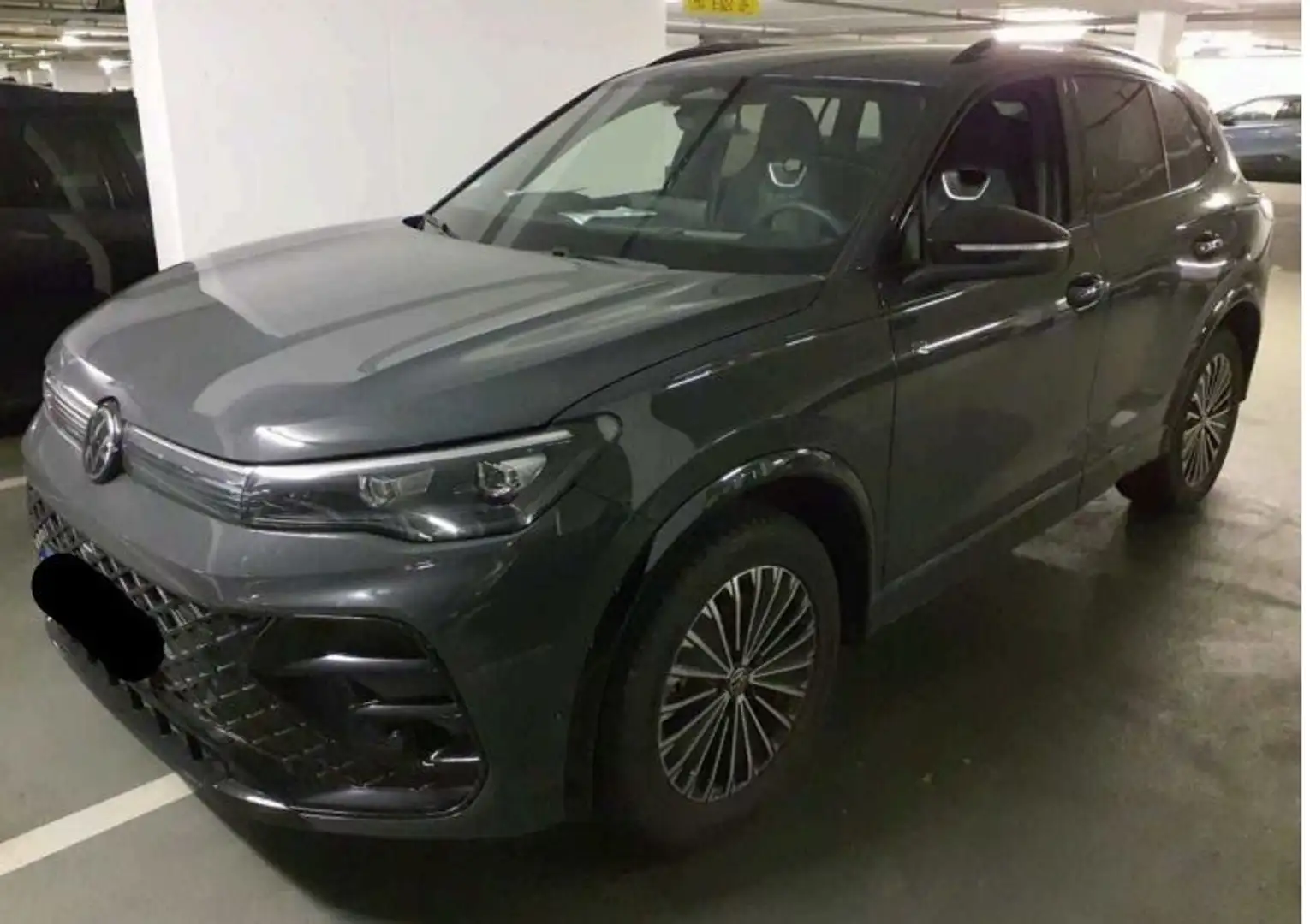 Volkswagen Tiguan 2.0 TDI 4MOTION DSG R-Line BlackStyle AHK Grau - 2