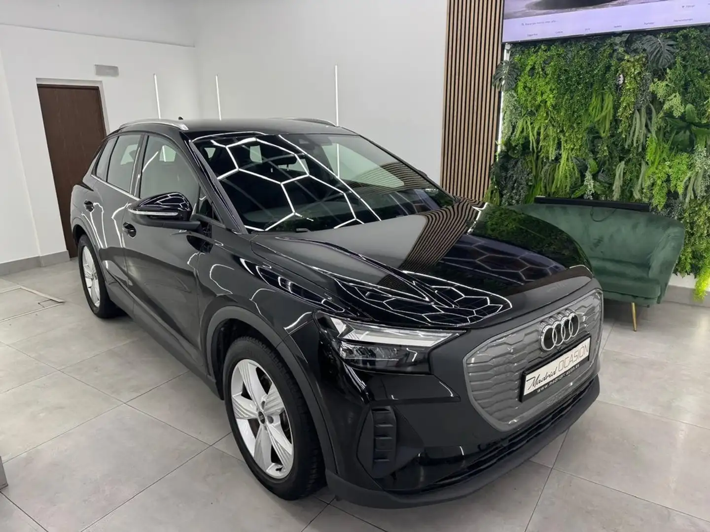 Audi Q4 e-tron 35 125kW 55kWh Negro - 2