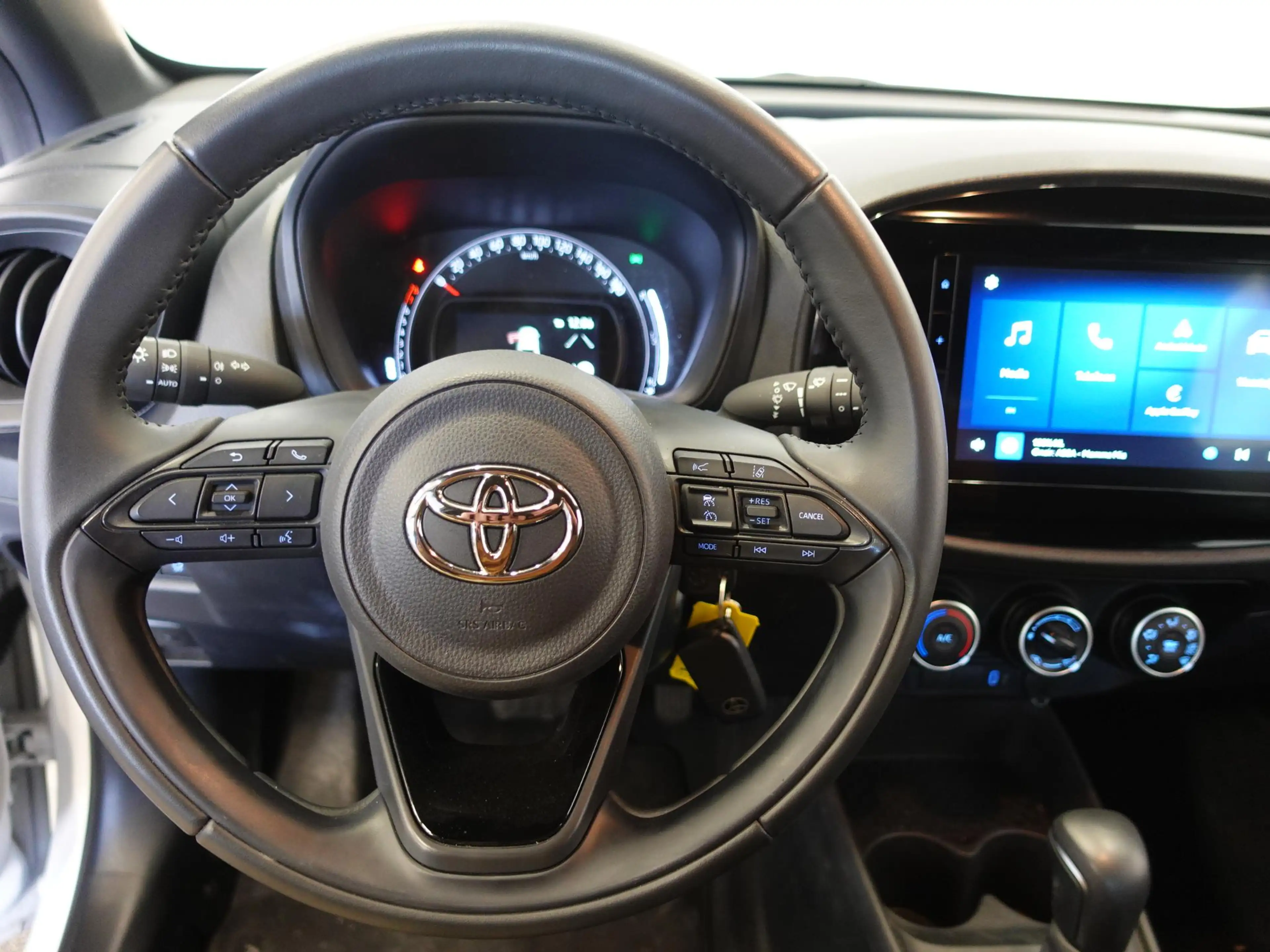 Toyota Aygo X 1.0 VVT-i S-CVT Automaat Play Airco Adaptive Cruis — photo 11