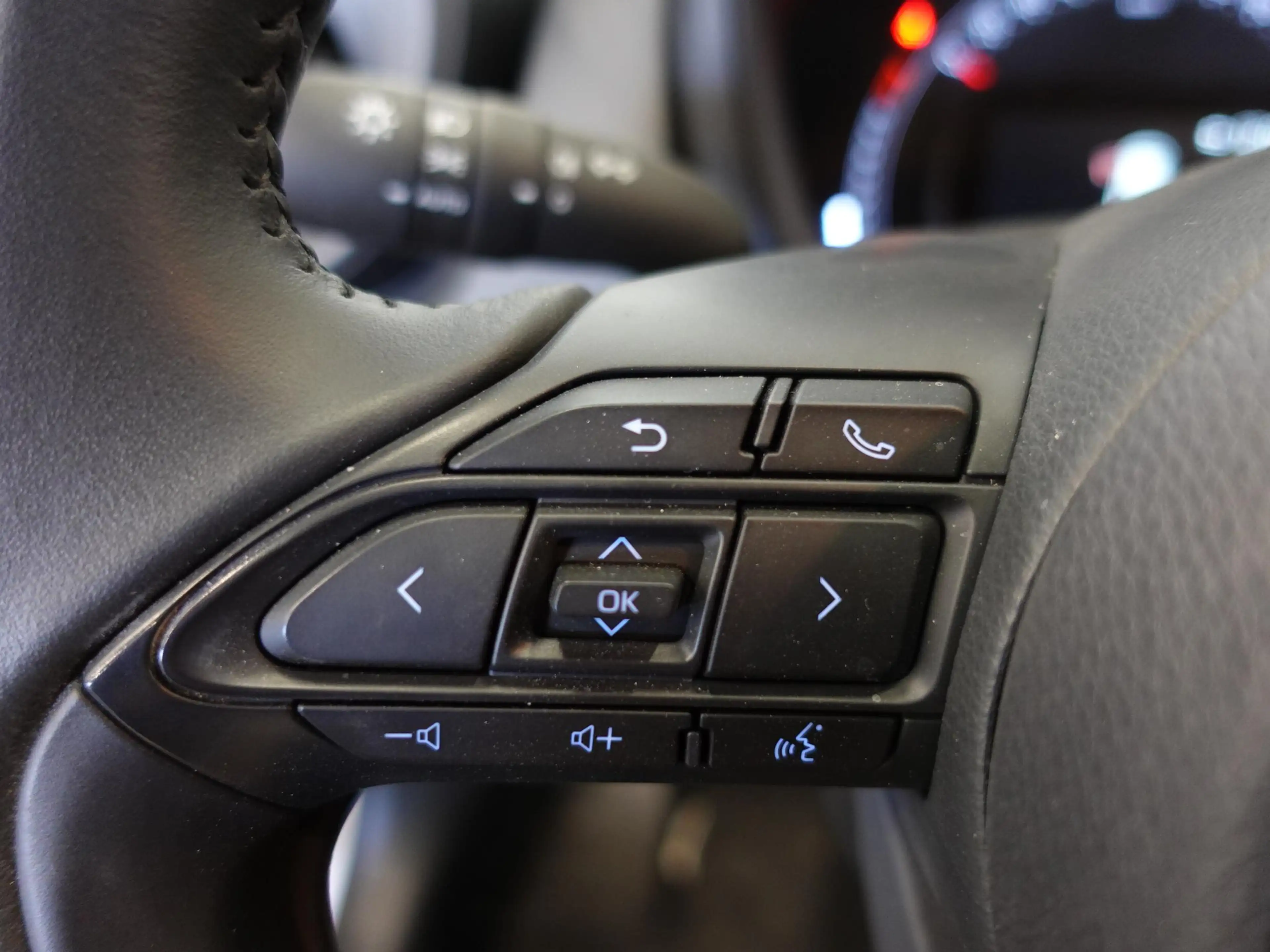 Toyota Aygo X 1.0 VVT-i S-CVT Automaat Play Airco Adaptive Cruis — photo 12