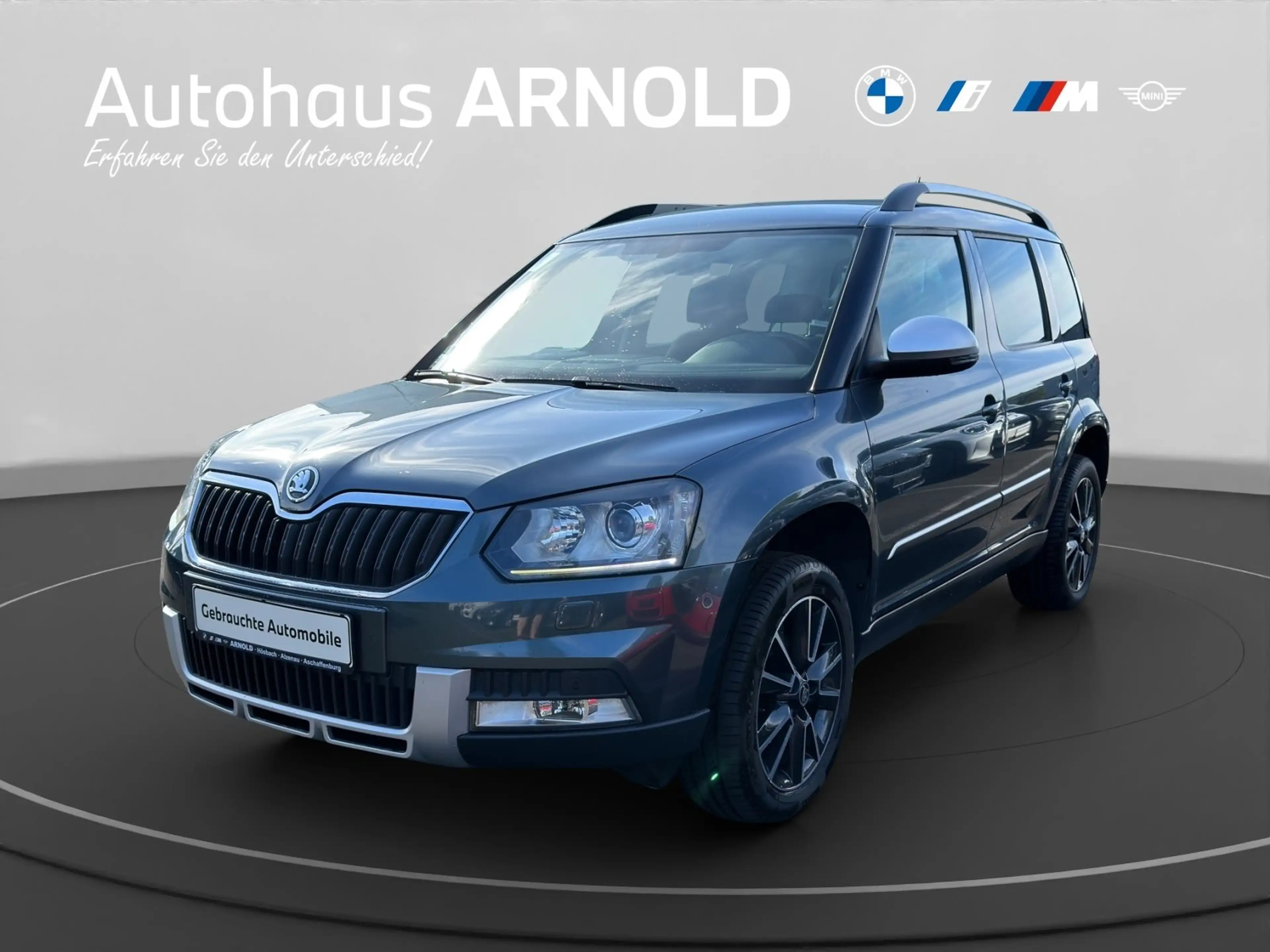 Skoda Yeti 2,0 TDi DAB Xenon Tempomat AHK Klimaaut.