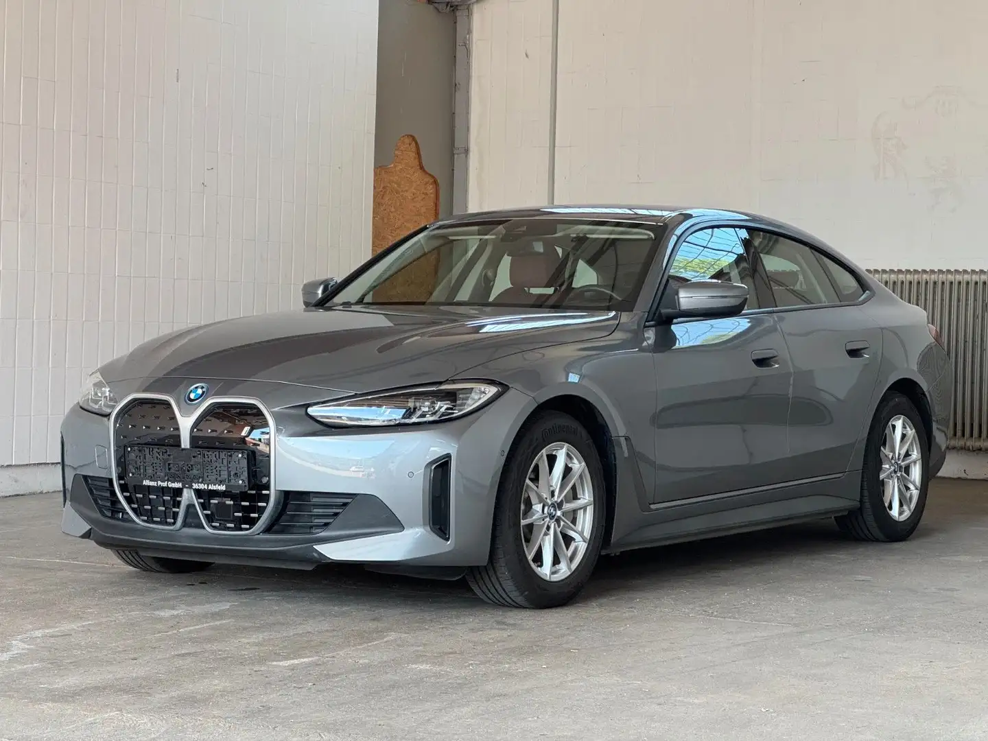 BMW i4 Gran Coupe 40 eDrive*Kamera*LED*UNFALL* Grau - 1