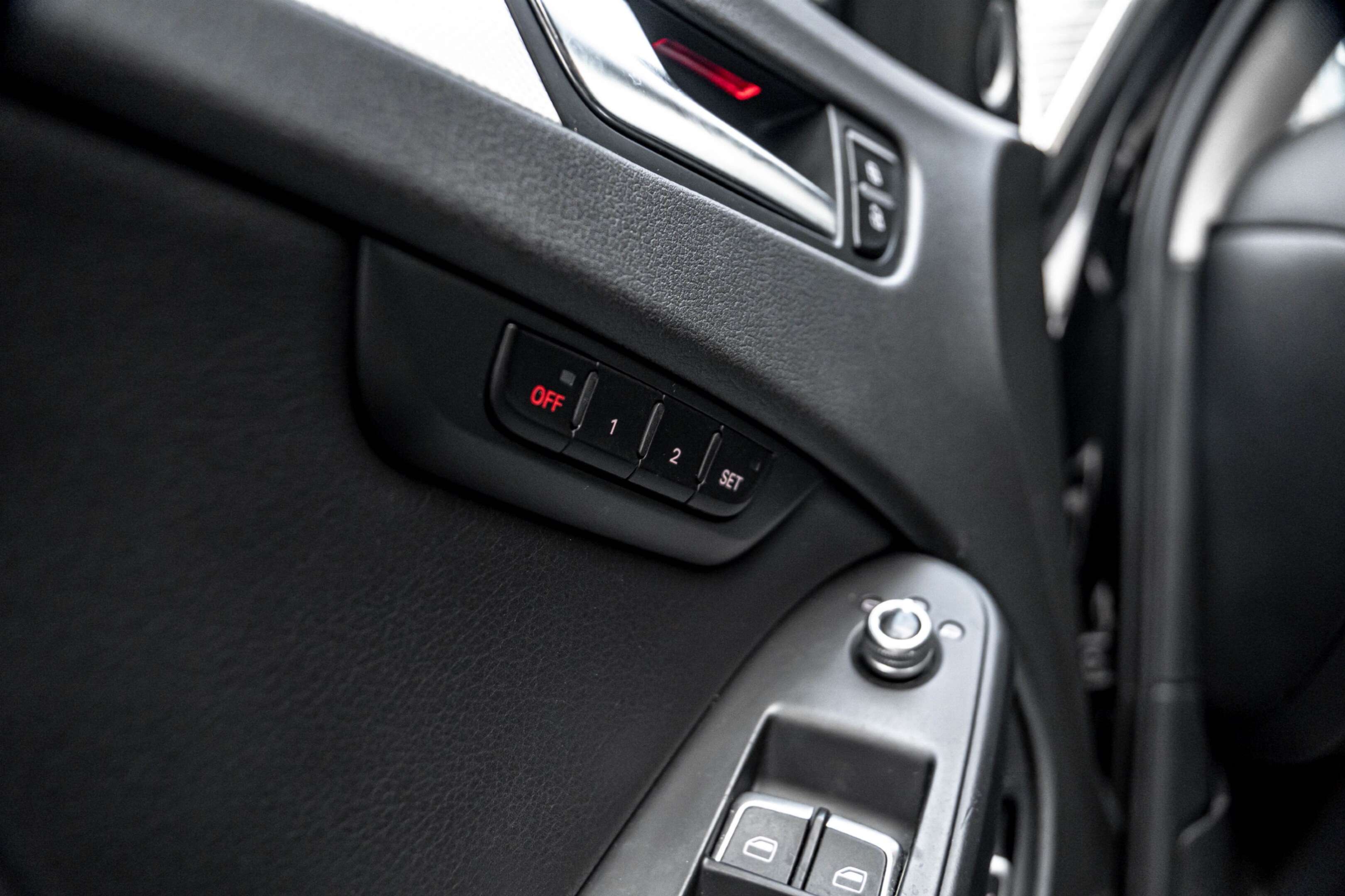 2016 Audi A4 4dr Sdn Auto Technik plus quattro thumb 43