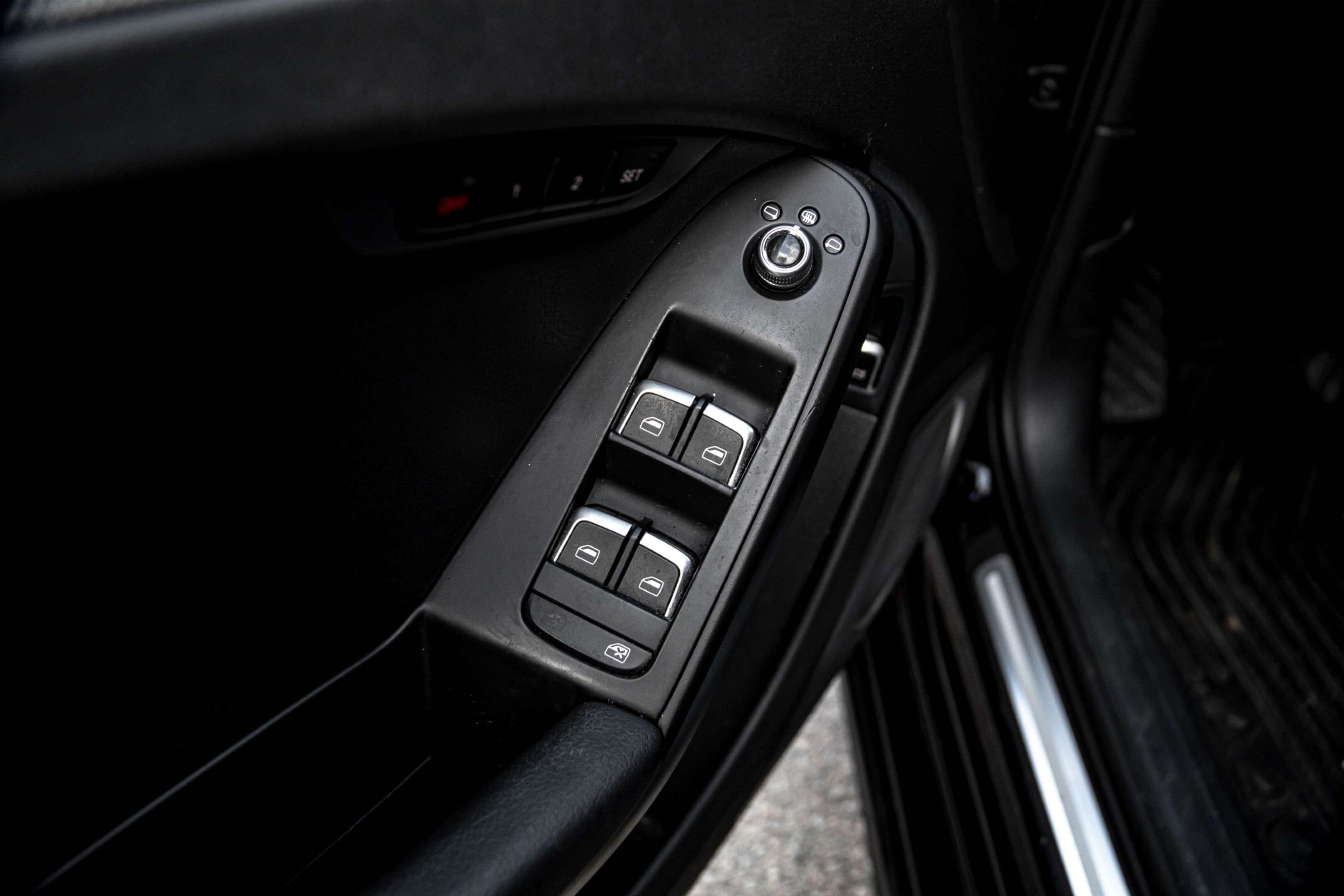 2016 Audi A4 4dr Sdn Auto Technik plus quattro thumb 42