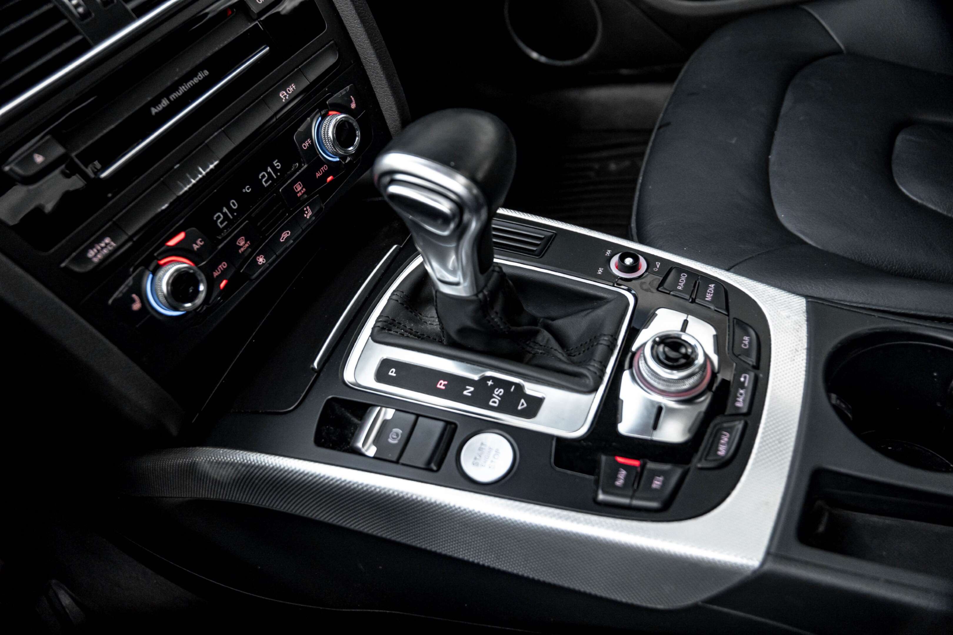 2016 Audi A4 4dr Sdn Auto Technik plus quattro thumb 59