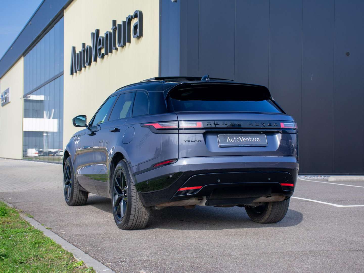 Land Rover Range Rover Velar Dynamic SE PHEV 2.0 P400e AWD -  - Joinsteer - #2