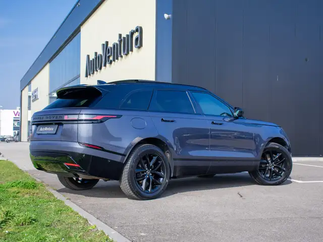 Land Rover Range Rover Velar view 5