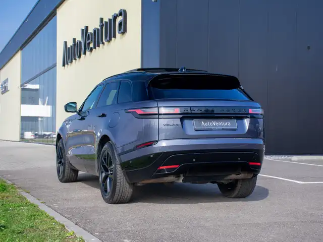 Land Rover Range Rover Velar view 4