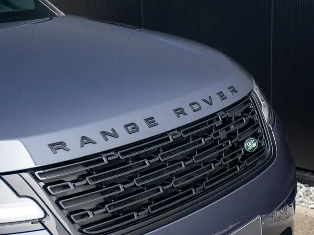 Land Rover Range Rover Velar view 13