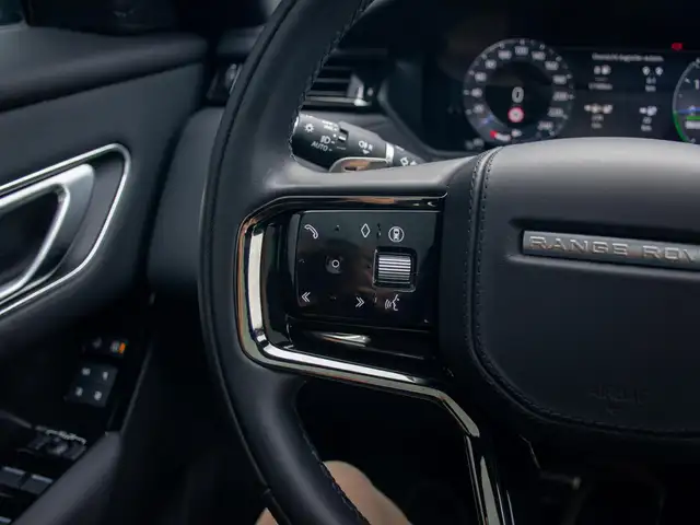 Land Rover Range Rover Velar view 15